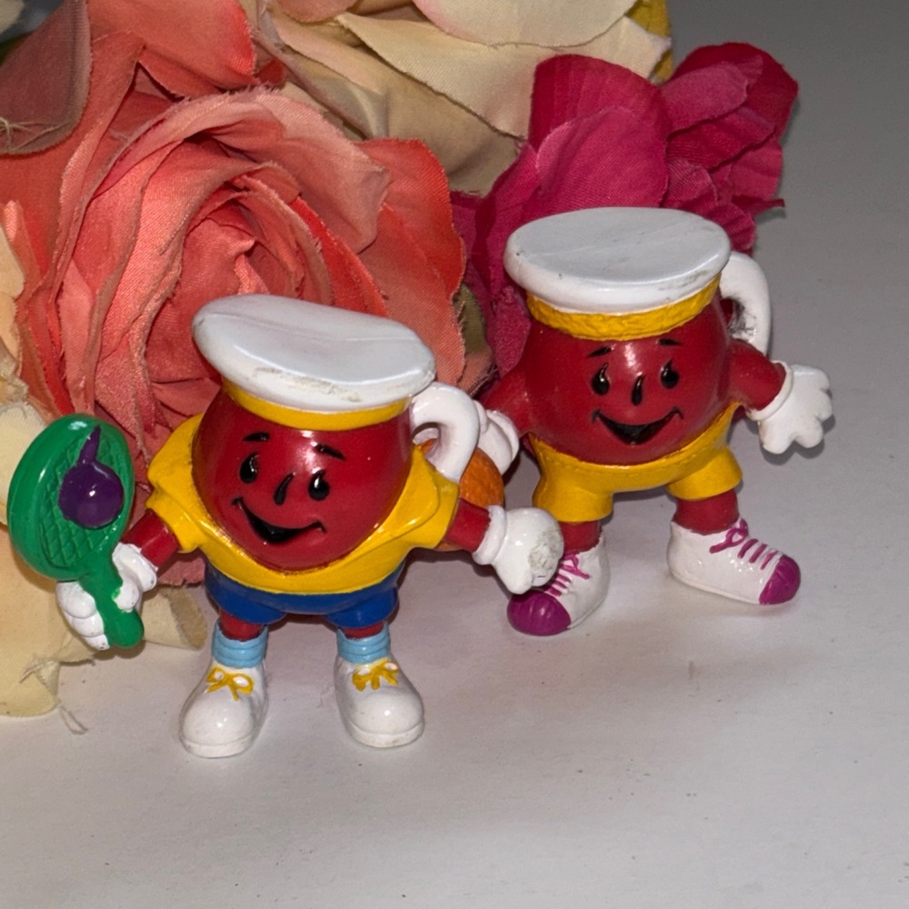 KOOLAID Man Action Figures - KOOL AID FIGURES 1980s KOOLAID man basketball